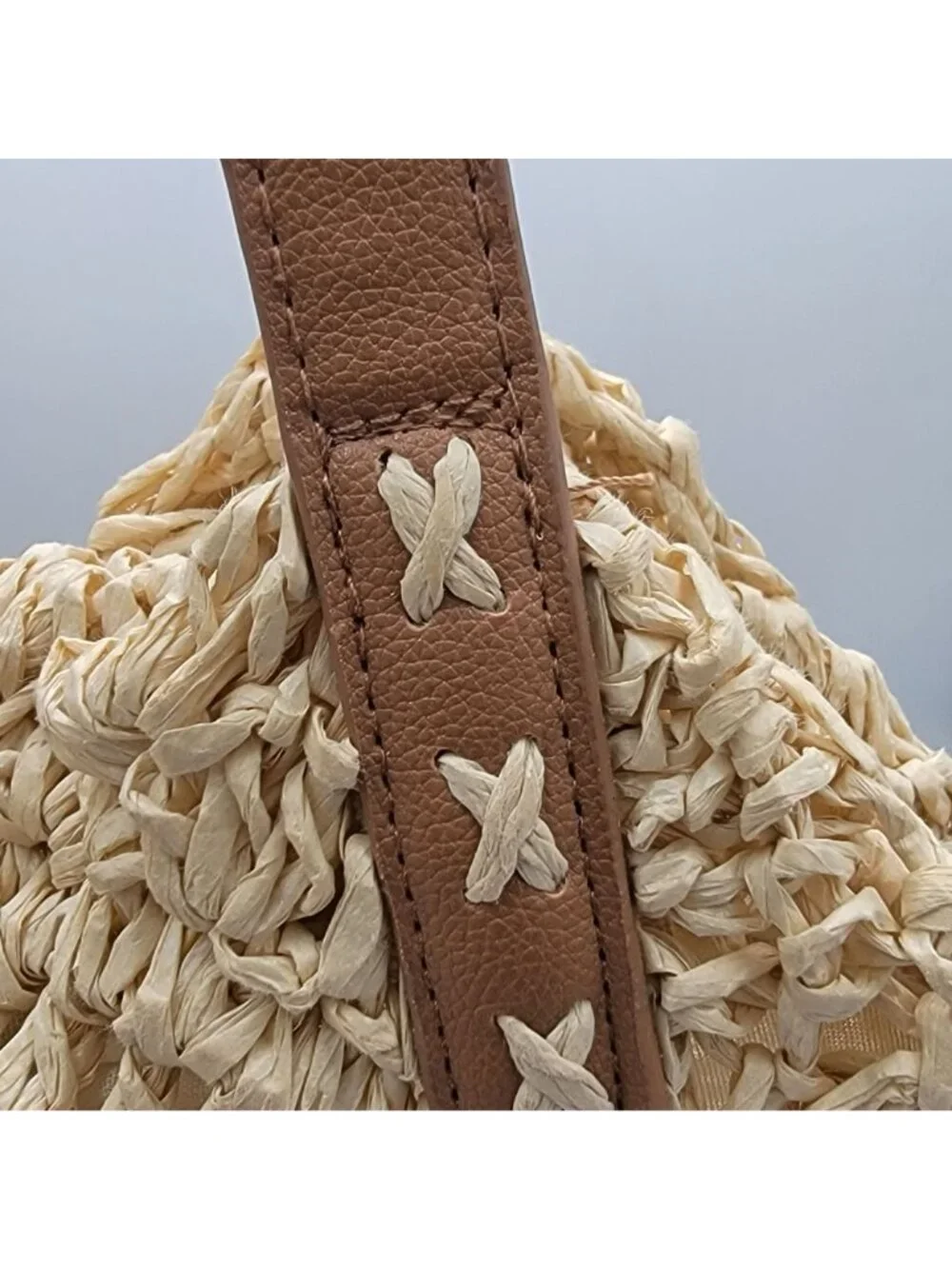 Boho Woven Straw Tote Bag With Faux Leather Straps And Zippered - Picture 2 of 13